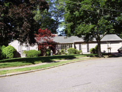 22 Appleton Cir, Newton, MA 02459 exterior