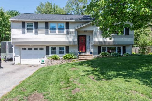 15 Broken Ground Dr, Concord, NH 03301 exterior