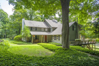 79 Nettleton Hollow Rd, Woodbury, CT 06798 exterior