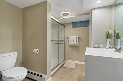 138 Oliver St, Fall-River, MA 02724 exterior