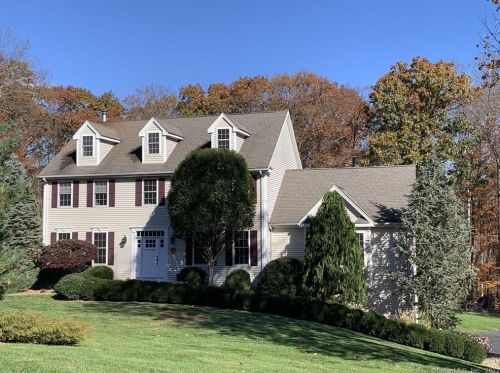 1 Split Rail Ct, Seymour, CT 06478 exterior