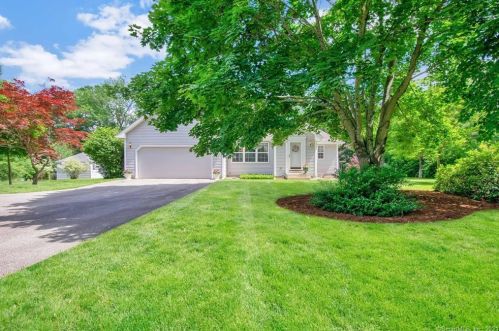 10 Carriage Ln, North Windham, CT 06256 exterior