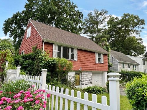 129 Pitt St, Bridgeport, CT 06606 exterior