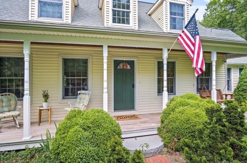 284 Forsyth Rd, Colchester, CT 06420 exterior