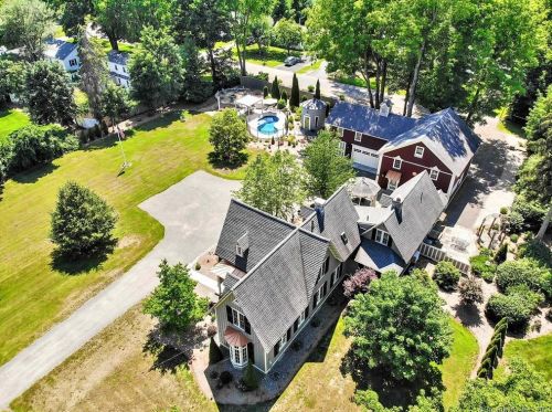 33 Springfield Rd, Somers, CT 06071 exterior
