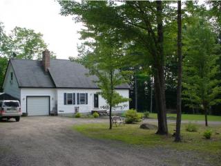 11 Holiday Dr, Wakefield, NH 03887 exterior