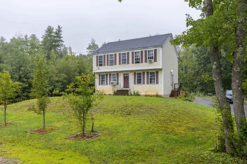 3 Mark Ln, Raymond, NH 03077 exterior