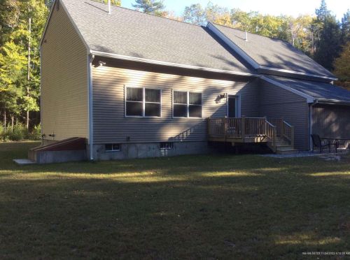 104 Valley Rd, Raymond, ME 04071 exterior