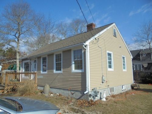 8 Amos Rd, Yarmouth, MA 02673 exterior