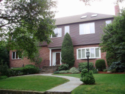 11 Broken Tree Rd, Newton, MA 02459 exterior