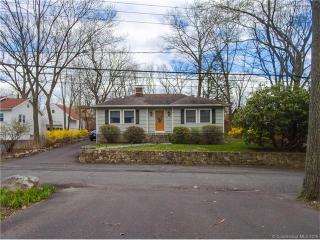 6 Gillies Ln, Norwalk, CT 06854 exterior