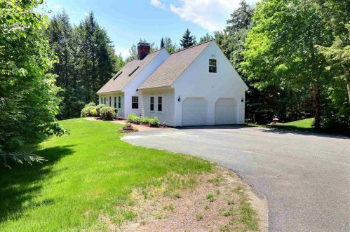 237 Brookside Dr, New London, NH 03257 exterior