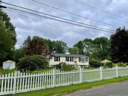 590 Frontage Rd, Killingly, CT 06239 exterior