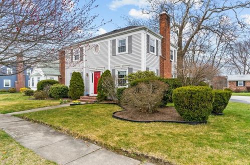 28 Roger Williams Cir, Providence, RI 02905 exterior