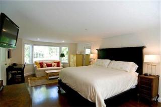 138 South Rd, Chilmark, MA 02535 exterior