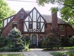 30 Ellis Rd, Newton, MA 02465 exterior