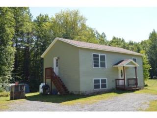 4 Endeavors Ln, Hog Island, VT 05488 exterior