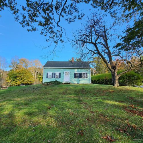 64 King Row, Deer Isle, ME 04627 exterior