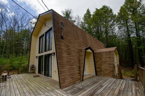 2 Sweetfern Rd, Sandown, NH 03873 exterior