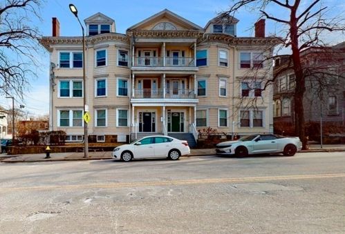 470 Warren St, Roxbury-Xing, MA 02121 exterior
