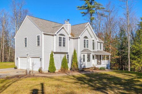 42 Twin Bridge Rd, Northfield, NH 03276 exterior