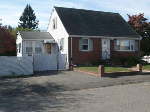 1 Milton St, Saugus, MA 01906 exterior