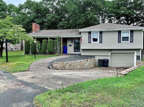 9 Barry Ct, North-Providence, RI 02904 exterior