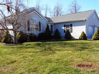 439 Briarwood Ln, Middletown, CT 06457 exterior