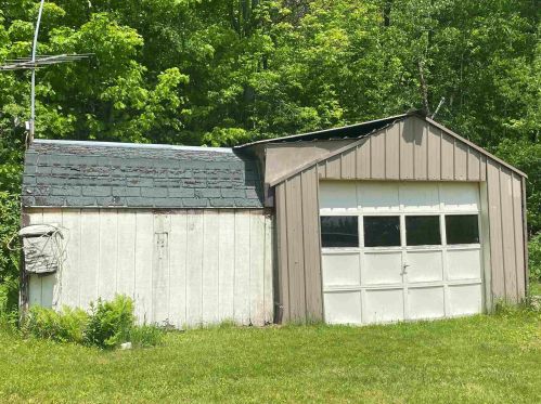50 Stage Rd, Lempster, NH 03605 exterior