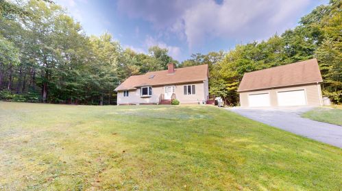 18 Beech Hill Rd, Freeport, ME 04032 exterior