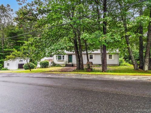 24 Parkview Ter, Augusta, ME 04330 exterior