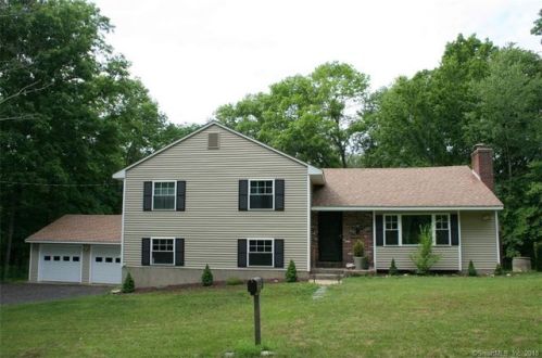 136 Music Vale Rd, Colchester, CT 06420 exterior