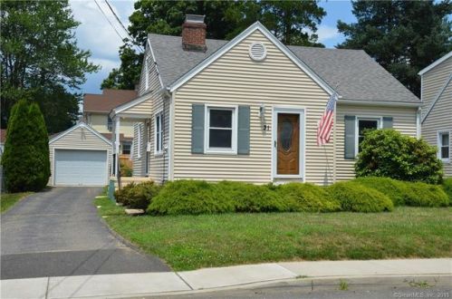 31 Emerson St, Norwalk, CT 06855 exterior