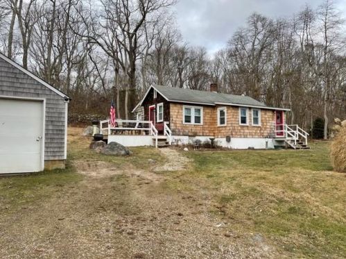 360 Post Rd, Westerly, RI 02891 exterior