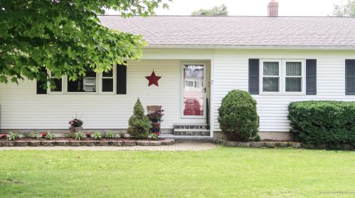 7 Penny Ln, Waterville, ME 04901 exterior