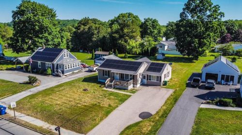 663 Vauxhall Street Ext, Waterford, CT 06385 exterior