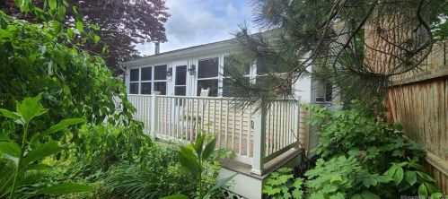 29 Emerson Rd, East-Hampton, CT 06424 exterior