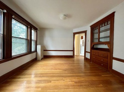 96 Alban St, Roxbury-Xing, MA 02124 exterior
