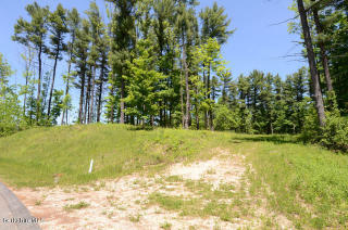 2 Stoneledge Rd, Lenox, MA 01240 exterior