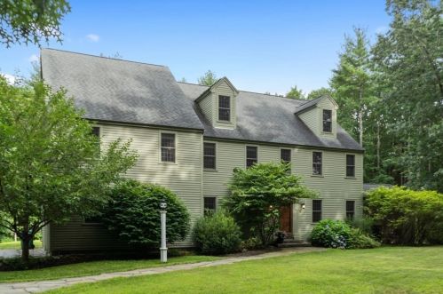 24 Asa Whitcomb Way, Stow, MA 01775 exterior