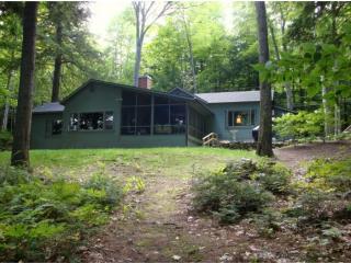 383 Deer Path Ln, Bridgewater, NH 03222 exterior