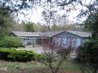 12 Sunbrook Rd, New Haven, CT 06525 exterior