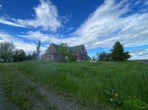 127 Bryant Pond Rd, Fort Fairfield, ME 04742 exterior