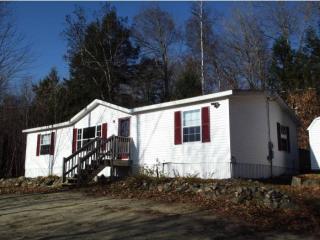 71 Frescoln Rd, Wentworth, NH 03282 exterior
