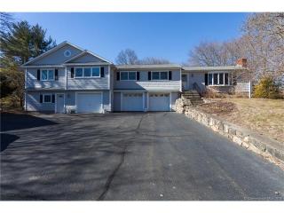 39 Longview Rd, Bridgeport, CT 06611 exterior