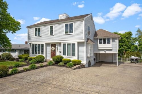 96 Prospect Hill Dr, Weymouth, MA 02191 exterior