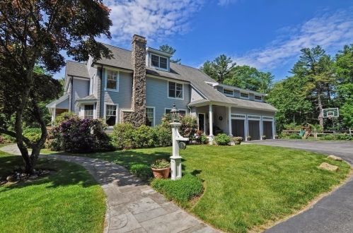 5 Cedar Hill Rd, Dover, MA 02030 exterior