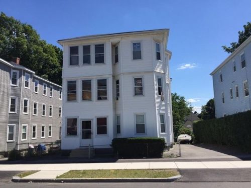 70 Hamilton St, Worcester, MA 01604 exterior