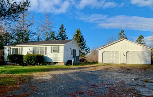 438 Roque Bluffs Rd, Machias, ME 04654 exterior