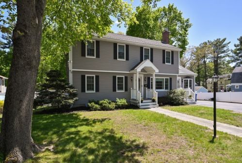15 Prospect Ave, South Lynnfield, MA 01940 exterior